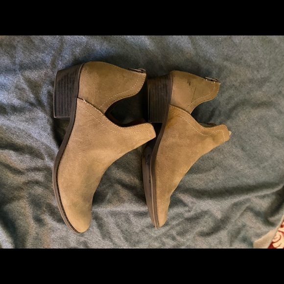 Tan suede booties size 8.5 - Picture 6 of 6